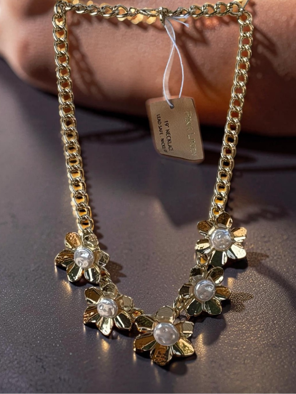 Pink Linen NWT Chunky Gold Tone Floral Necklace with Faux Pearl Centers (J049)